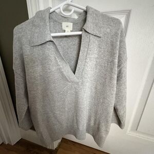 H&M Light Gray V-Neck Women's Sweater